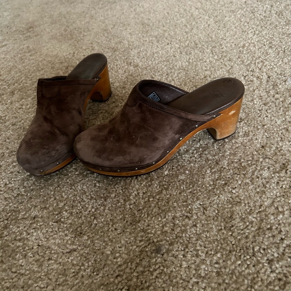 Ugg Clogs size 8